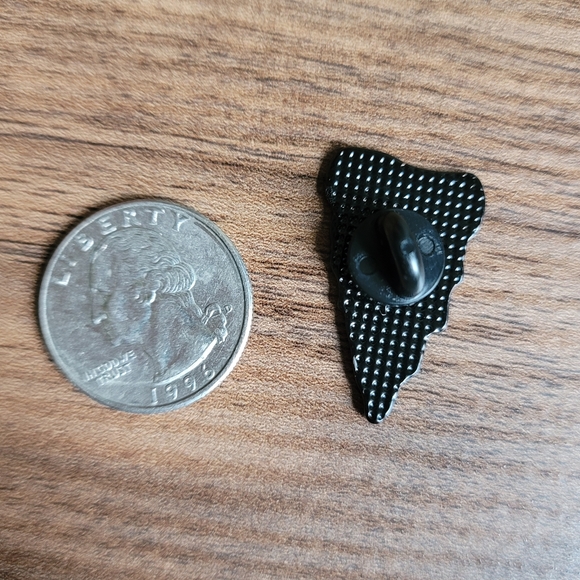 Pizza Spooky Ghost Face Enamel Pin - Picture 3 of 5